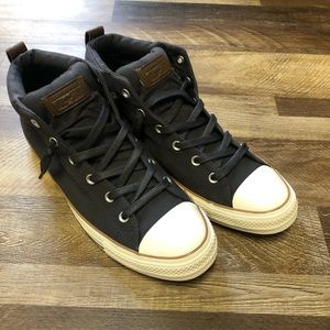 Men’s converse high top tennis shoes size 11